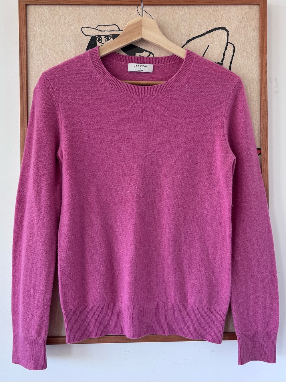 Women’s Crewneck Cashmere Sweater in Raspberry Pink
